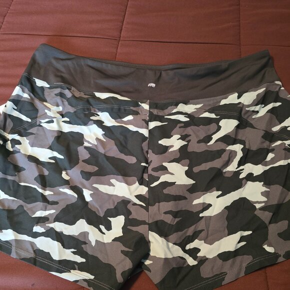 Marika Camo Athletic Running Shorts XL Dry Wik XXL Womens NEW NWT Cute - Picture 3 of 7